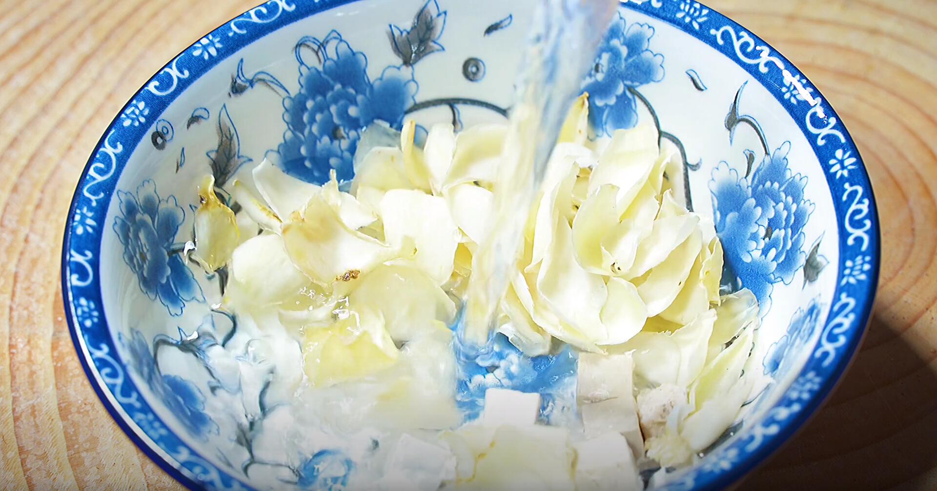 “安眠猛将”不是牛奶，每天坚持吃它，养心安神，人都显年轻了