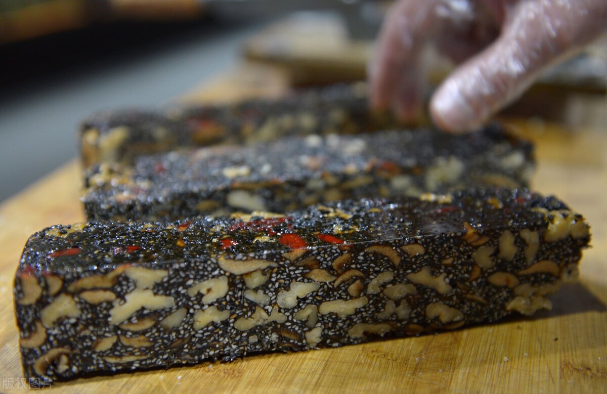 有子宫肌瘤能吃阿胶固元糕吗,乳腺结节子宫肌瘤能吃阿胶吗