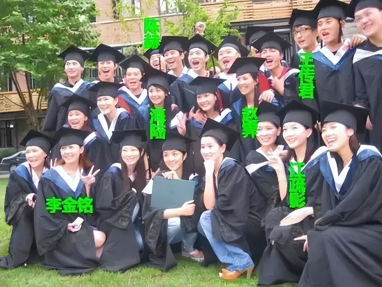 被王晓晨泼酒水的导演,娱乐明星王晓晨