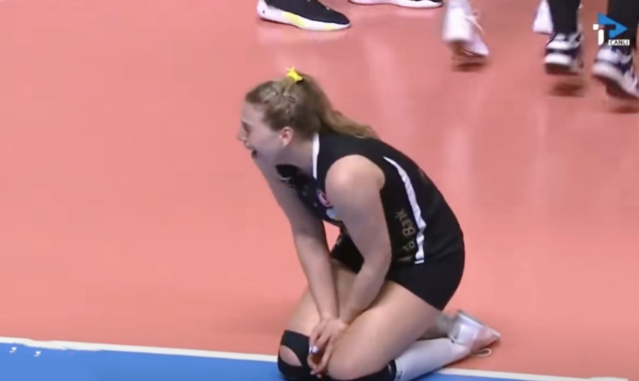 埃格努得分324拦网得了多少分,埃格努暴扣球拿到29分视频