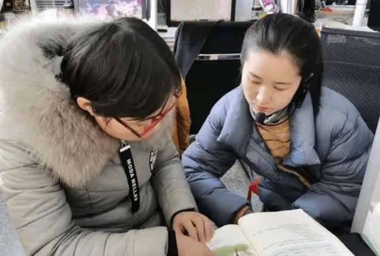 英语老师第一次当班主任,英语老师初中当班主任好吗