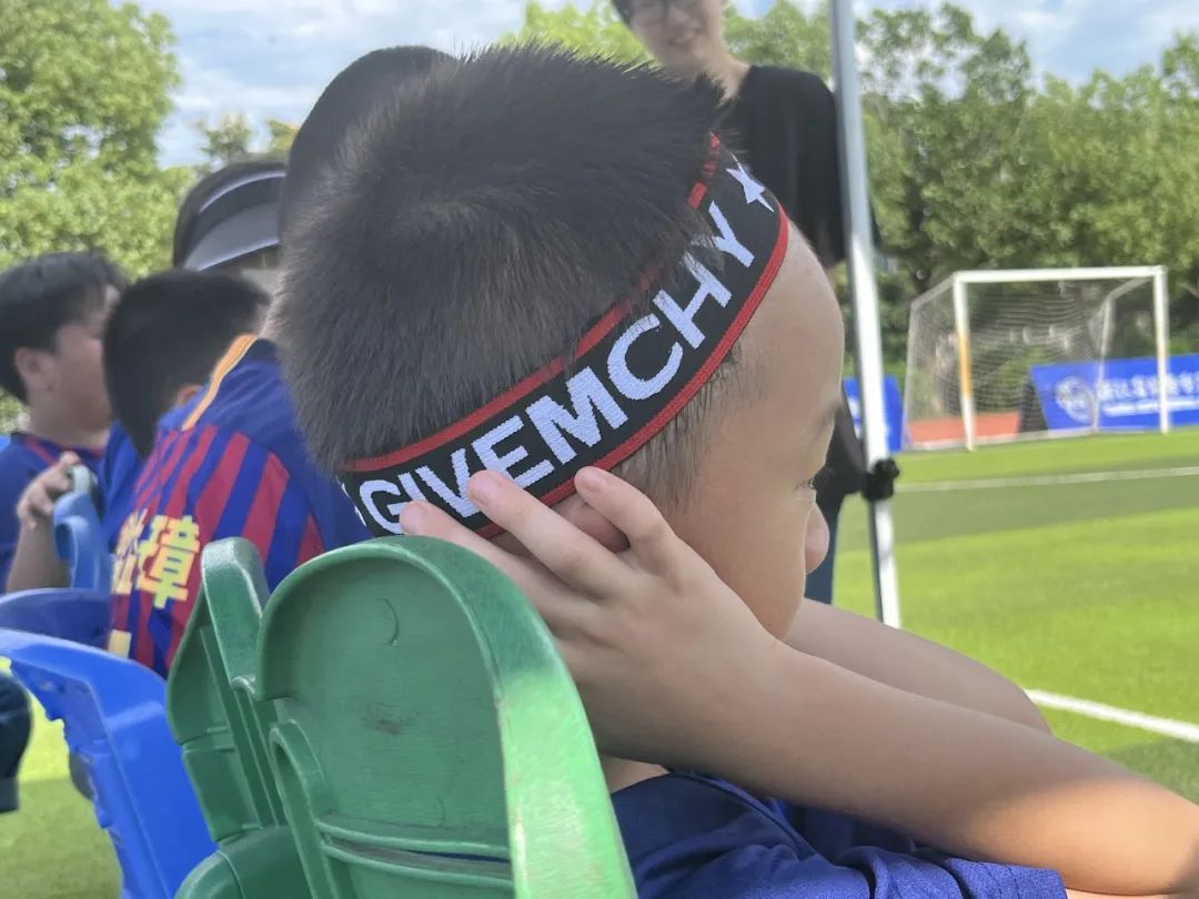 融爱故事丨绿茵场上吸睛的孤独症足球队