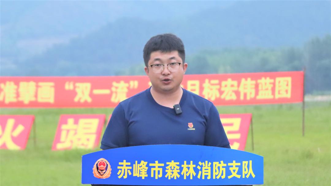 野外驻训丨三尺讲台论剑“四会”政治教员比武风起云涌