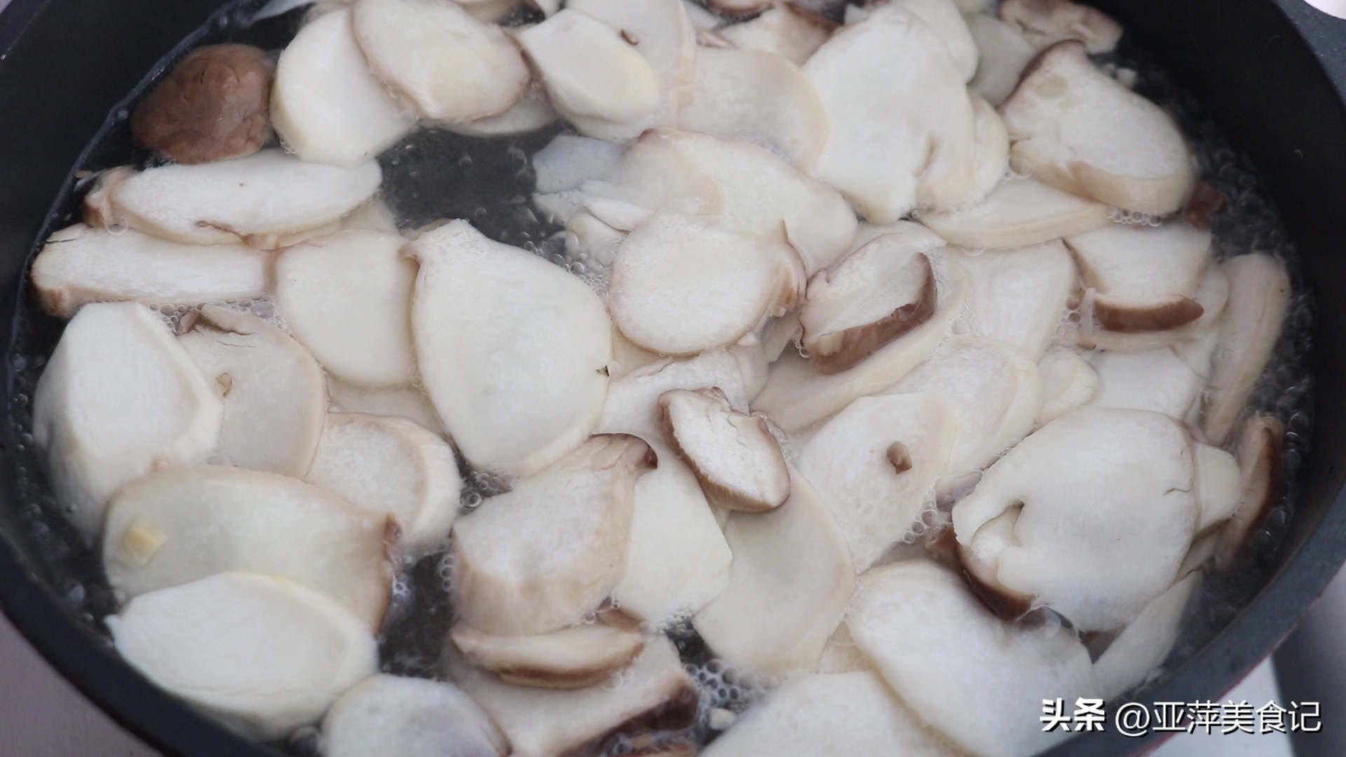 油菜做饺子馅和什么搭配好吃,油菜用什么搭配包饺子馅好吃