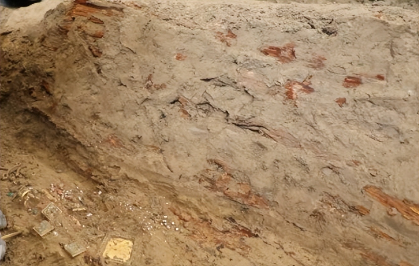 古墓被盗盗墓贼,楼兰古墓被盗案