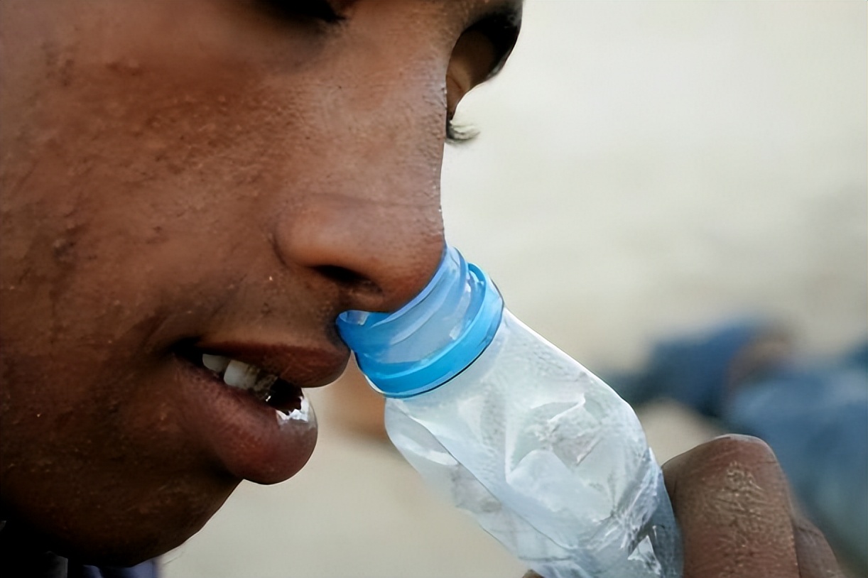 没有早饭可以，没有胶水不行！沉迷于胶水的国家肯尼亚