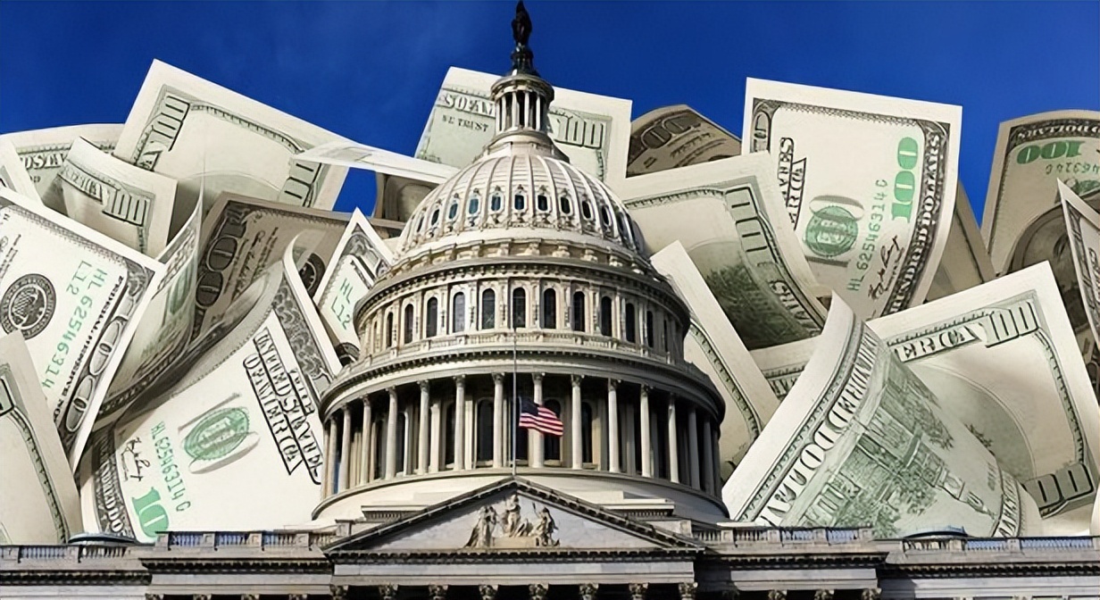 美国阿利伯克3和中国055比较,美国伯克级驱逐舰和055哪个强