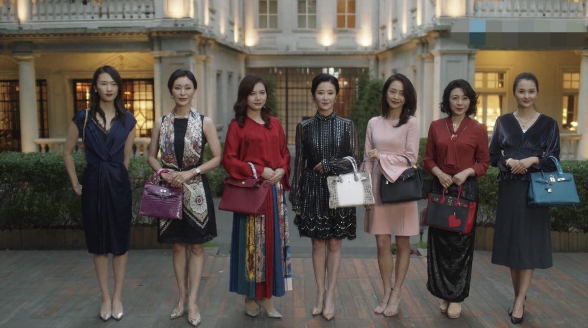 郭晶晶卖货直播,郭晶晶要自己赚钱养家吗