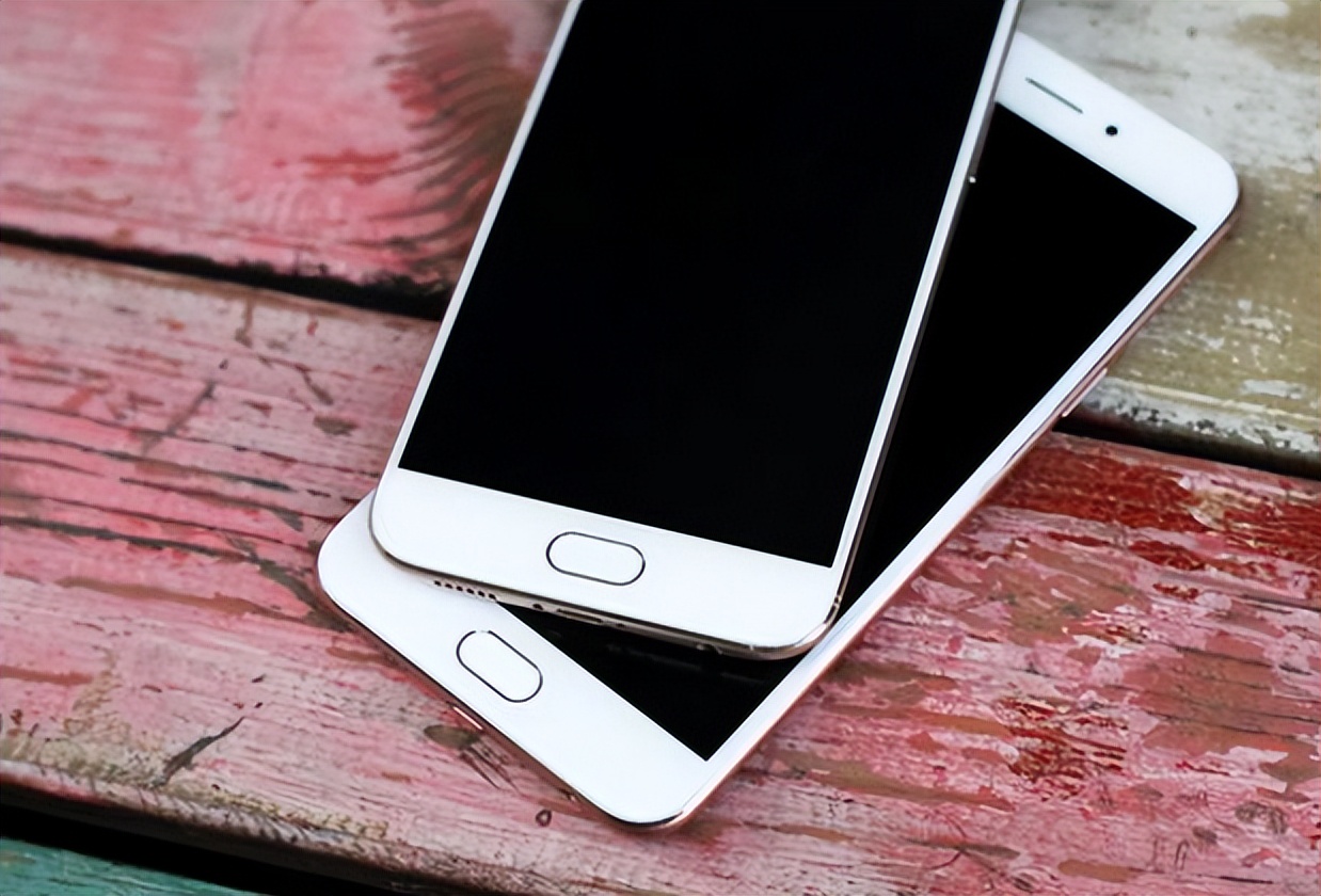 手机上突然出现了一个hd的符号,手机有话费没网络出个hd什么意思