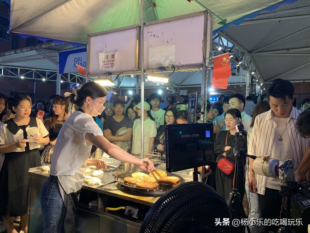 重庆现在最火夜市,重庆夜市人气