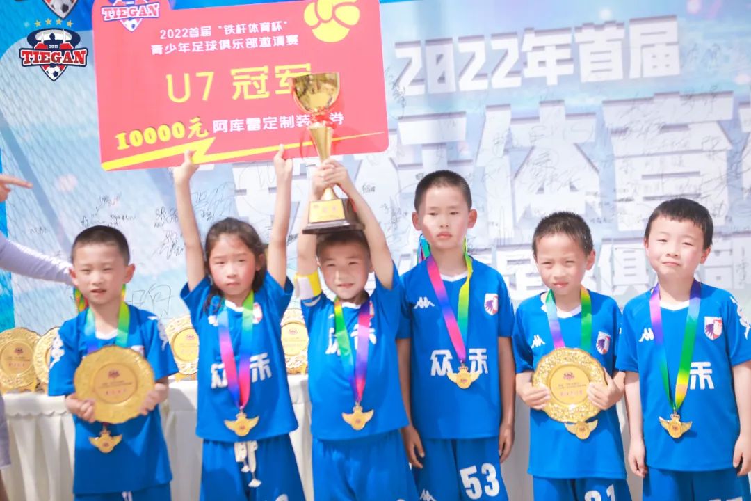 濂嬪媷浜夊厛鏃犳墍鐣忔儳,闃熶紞椋庨噰灞曠ず鍔ㄤ綔