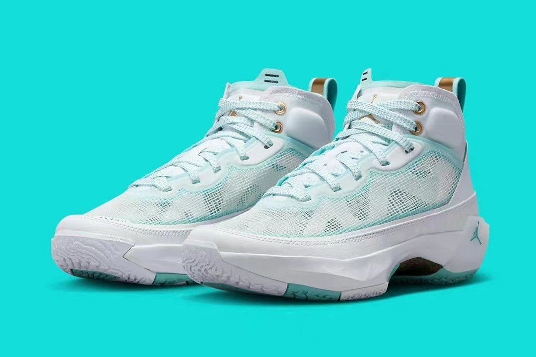 威金斯穿过的红色战靴,球鞋新鲜事爱心造型的af1纯白