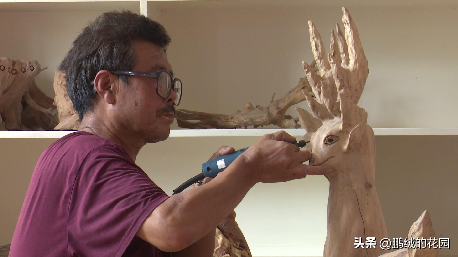 陕西渭南华州区冯高社:巧手妙琢用根雕演绎“朽木”新活力