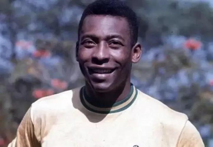 盘点史上最伟大的足球球员排名,世界十大足球传奇球星c罗和梅西