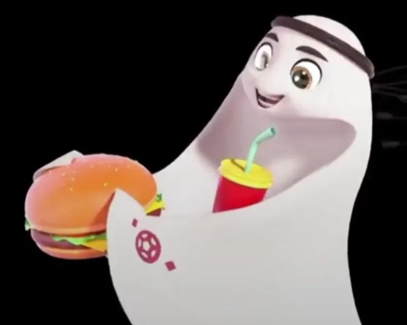 揽着吉祥看世界杯