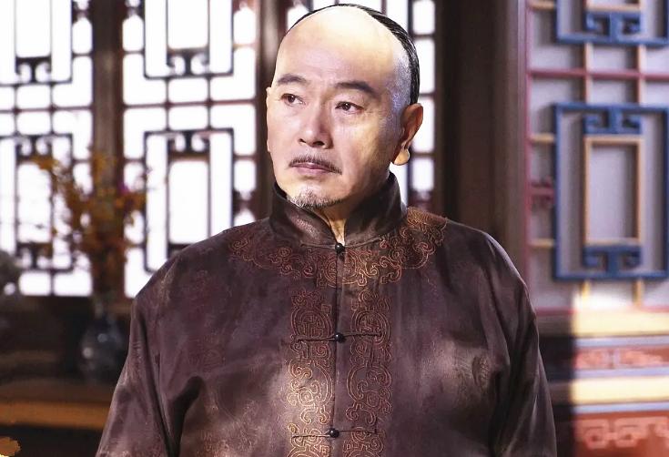 张晨光全家近照,62岁的张晨光看着依然硬朗帅气