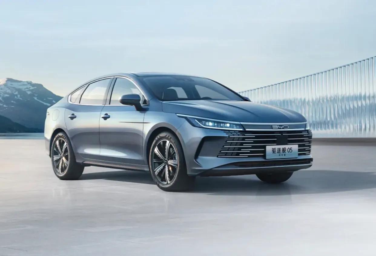 10.18万,丐版比亚迪驱逐舰05冠军版,落地价和养车成本有多高?