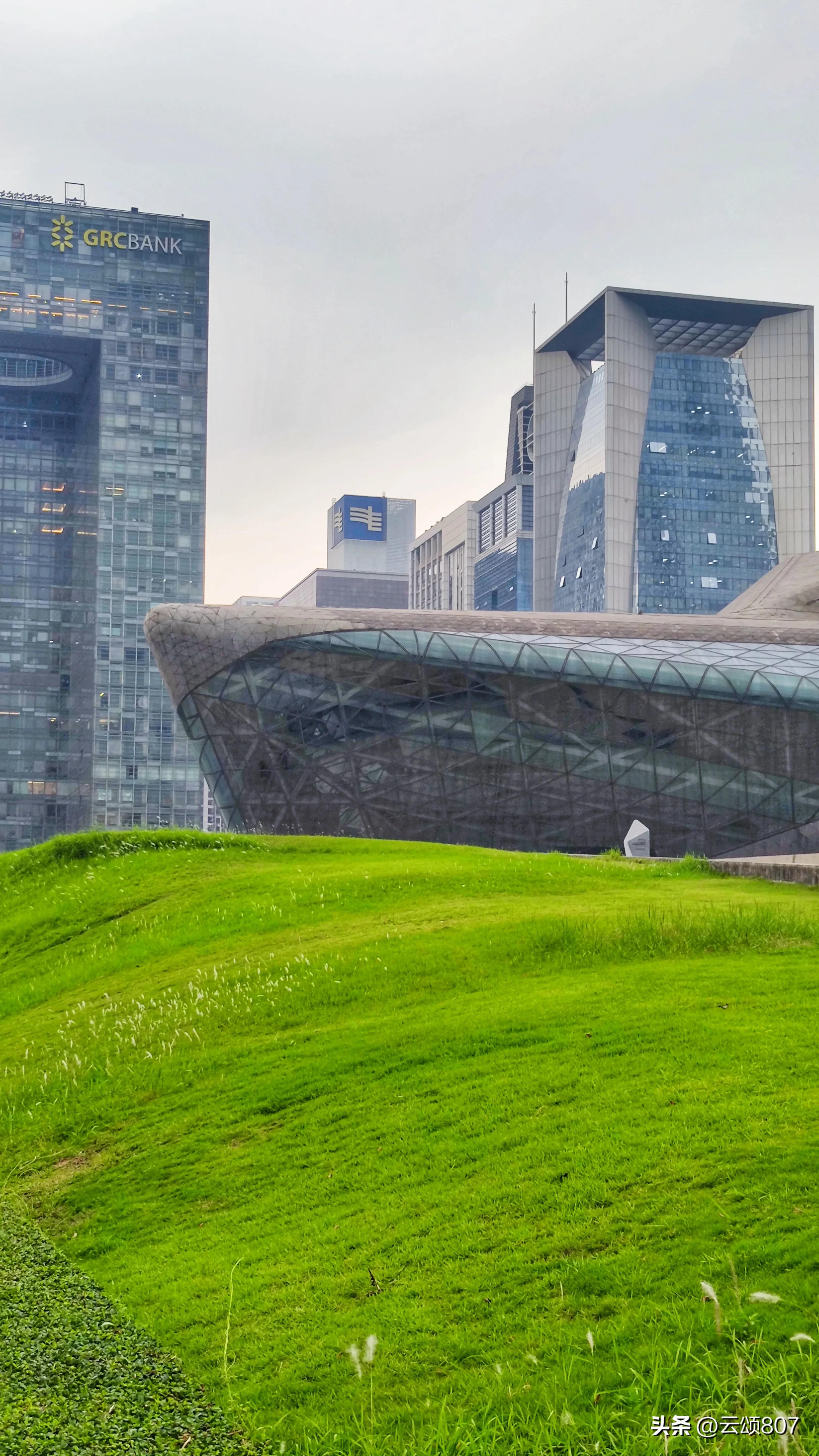 广州大剧院的建筑风格,广州地标建筑剧院