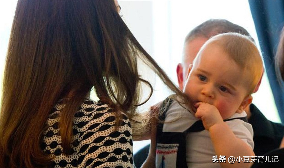 6月龄宝宝打人是为什么,宝妈挨打宝宝的反应