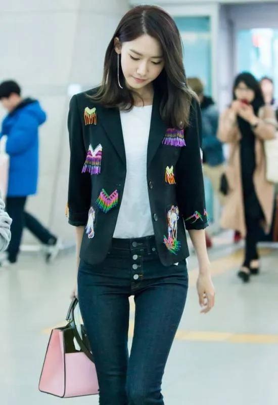 林允儿代言牛仔裤广告 (林允儿优形丹宁牛仔裤代言)