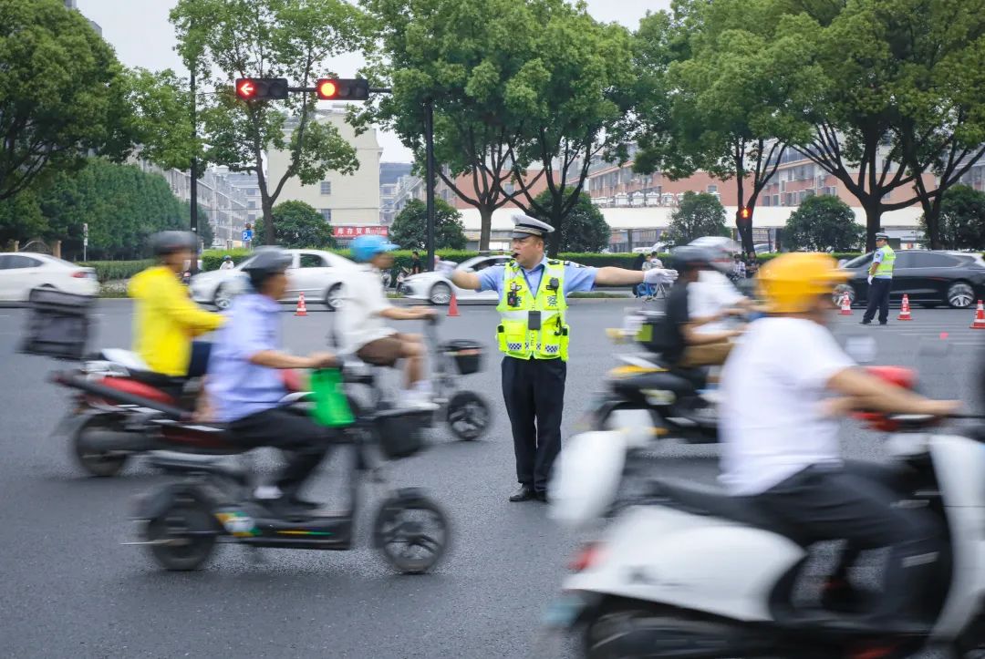 杭州公安卡通形象,金华公安卡通形象