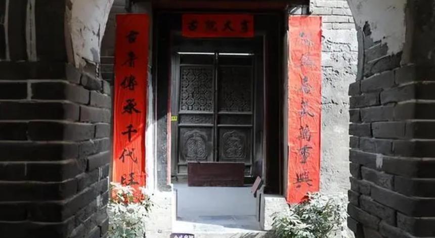 当年那个扬言100亿补偿也不卖房的河南村民，如今成了博物馆馆长