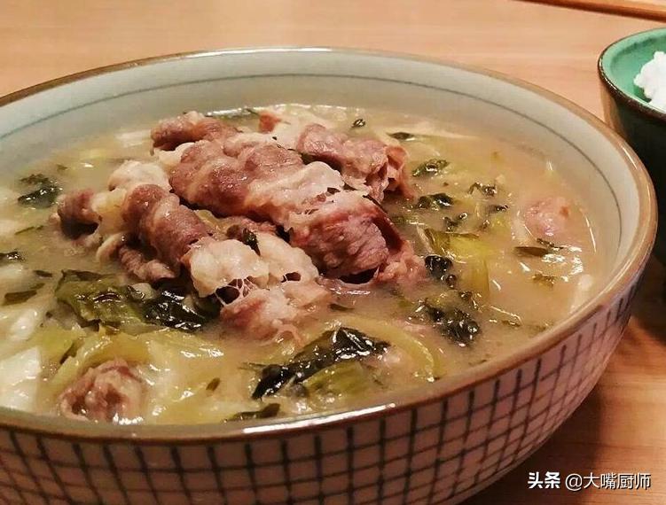 水腌酸菜的正确方法,腌酸菜放盐么