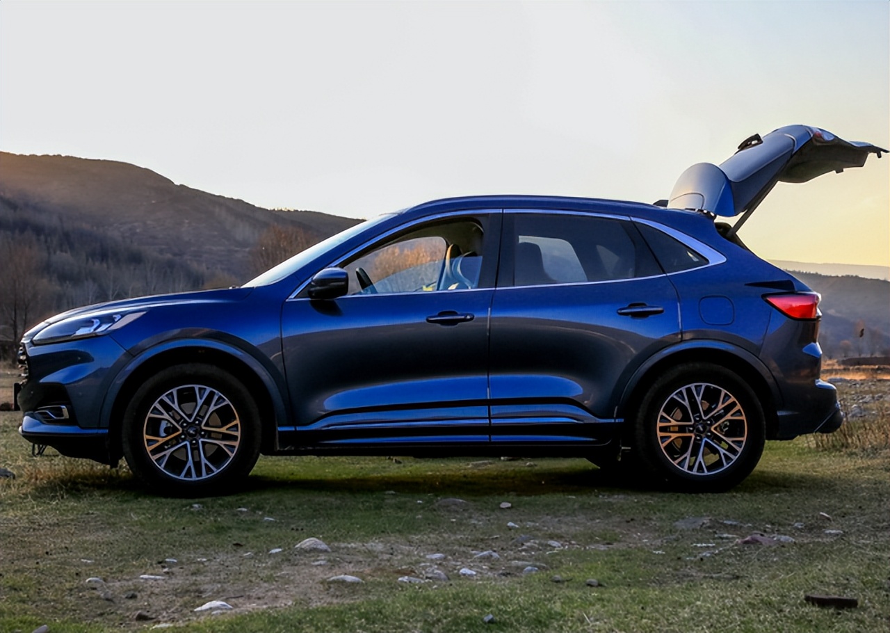 都说福特福克斯是开不坏的车,都说福特锐界是好车