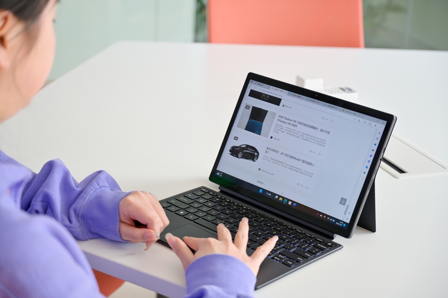 小米二合一12.4笔记本玩游戏,小米笔记本12.4二合一深度评测