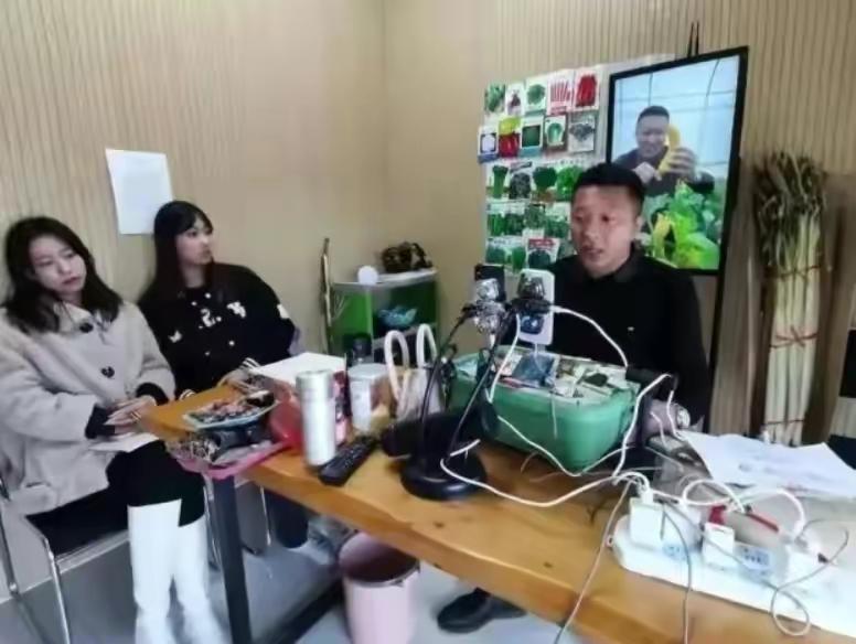 80后山东夫妻放弃5万月薪,95后小伙放弃30万年薪种菜