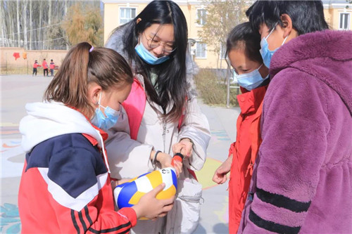 为中国足球梦想助力,为农村孩子筑梦爱心公益活动