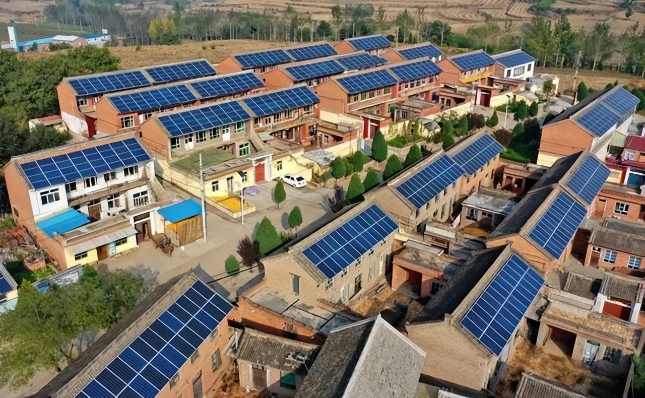 农村屋顶光伏发电靠谱不靠谱,农村房屋安装光伏发电能赚钱吗