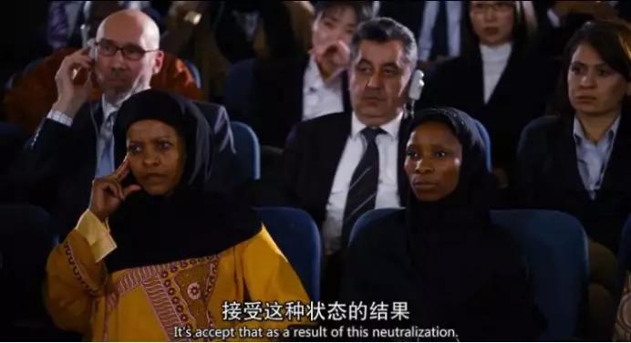 她4岁遭性侵，5岁被割生殖器，却成顶级超模：伟大的背后都是苦难