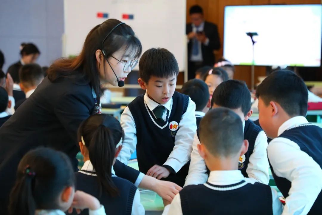 德阳市小学科学研讨活动在德阳巴川中学举行