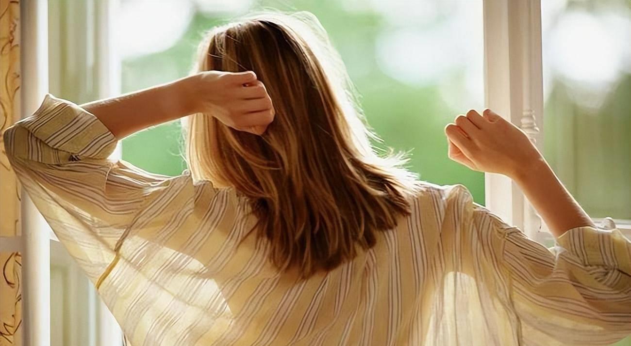 45岁体毛变白预示着什么,特殊部位毛发变白是老了吗