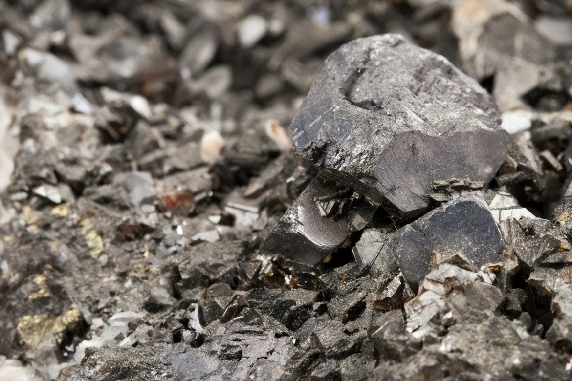 玻利维亚铁矿卖不出去的原因,玻利维亚穆通铁矿没有开采的原因