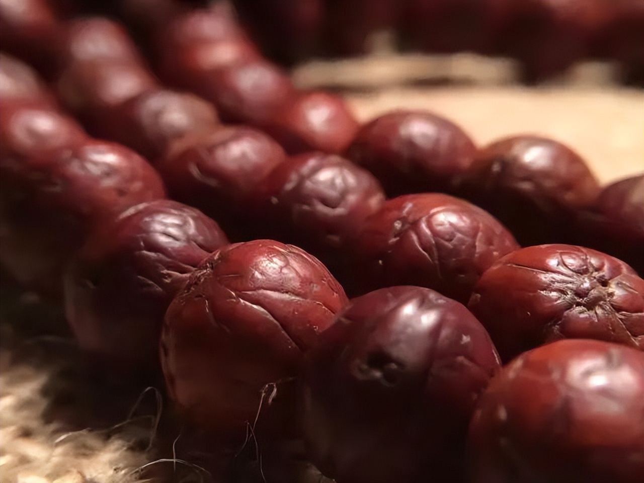 凤眼菩提值不值得盘玩,凤眼菩提蜡封眼之后怎么盘玩