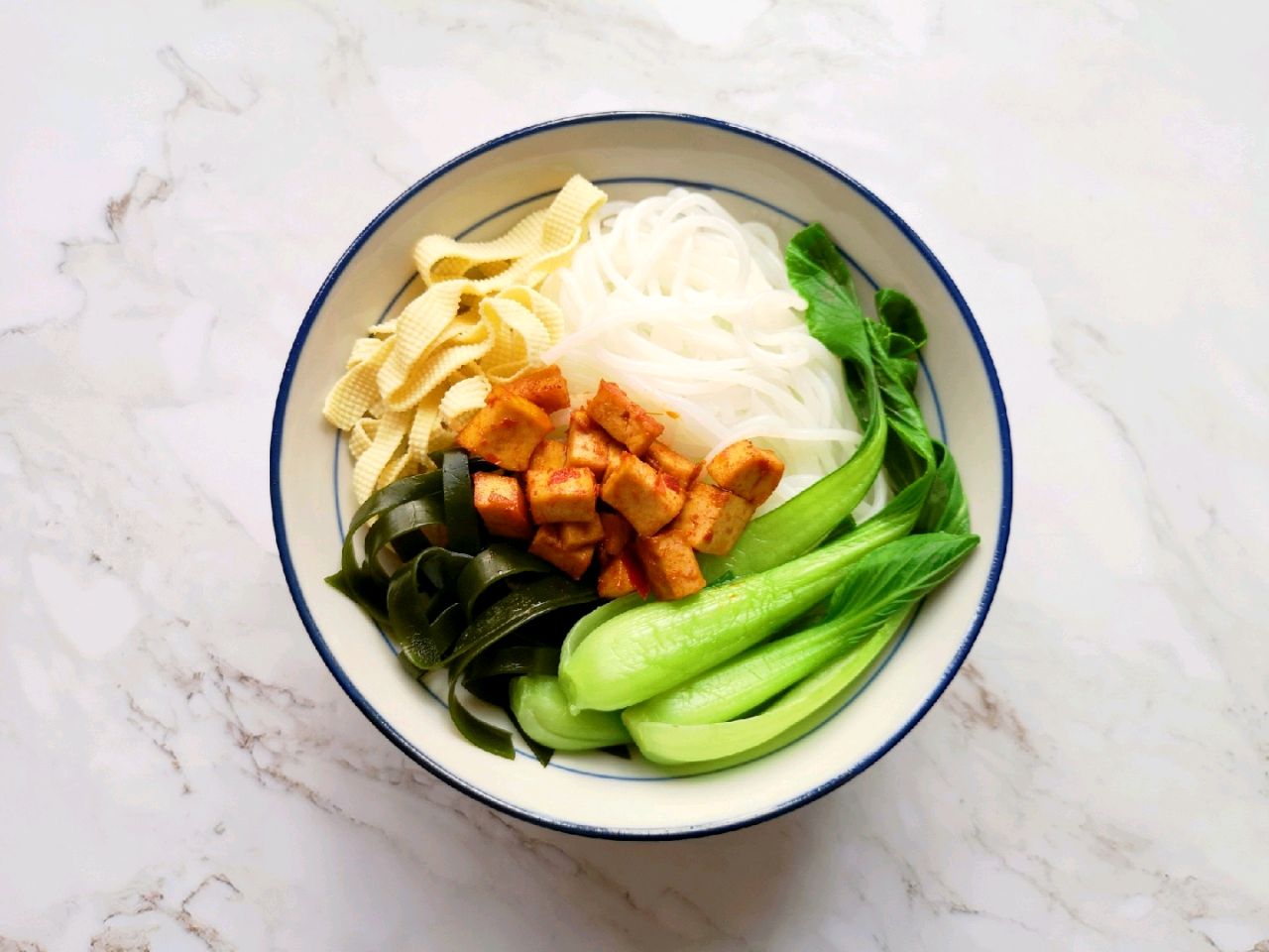 原来做鸡汤米线这么简单,好吃又方便的鸡汤米线