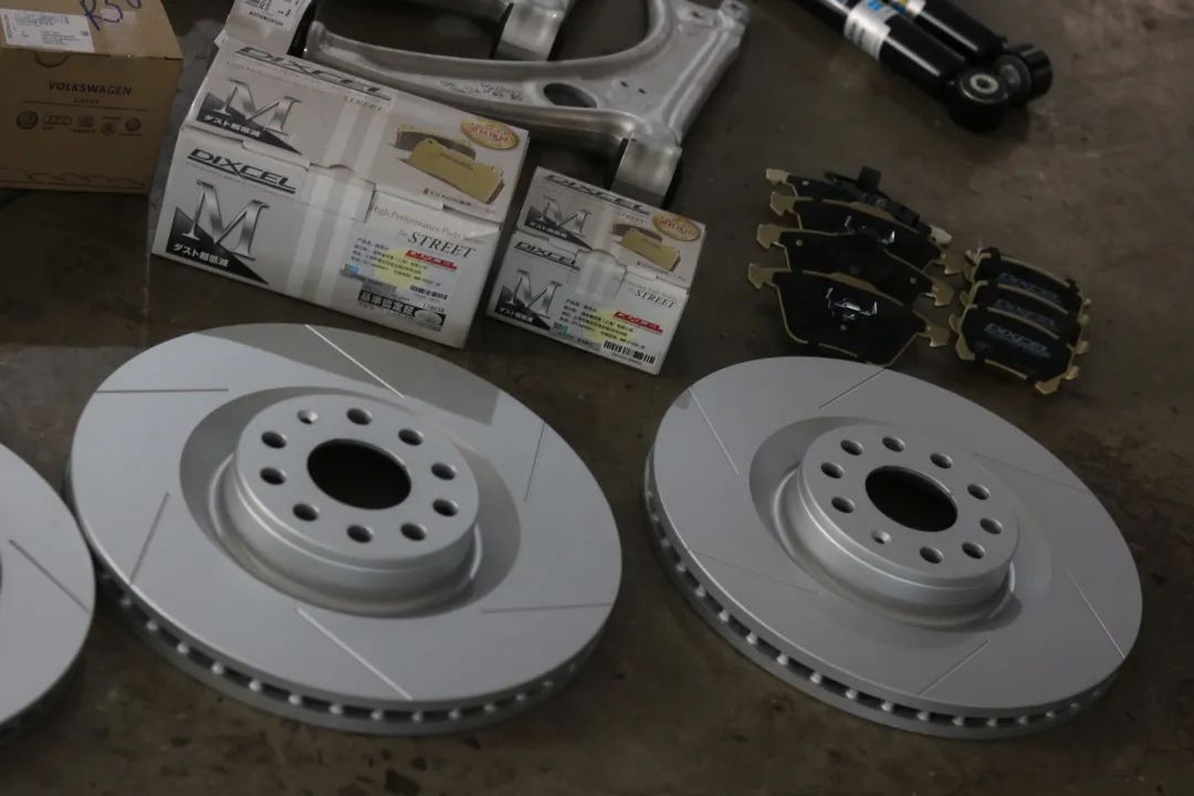 r36翻新改造全过程,大众r36这么老的车怎么还卖这么贵