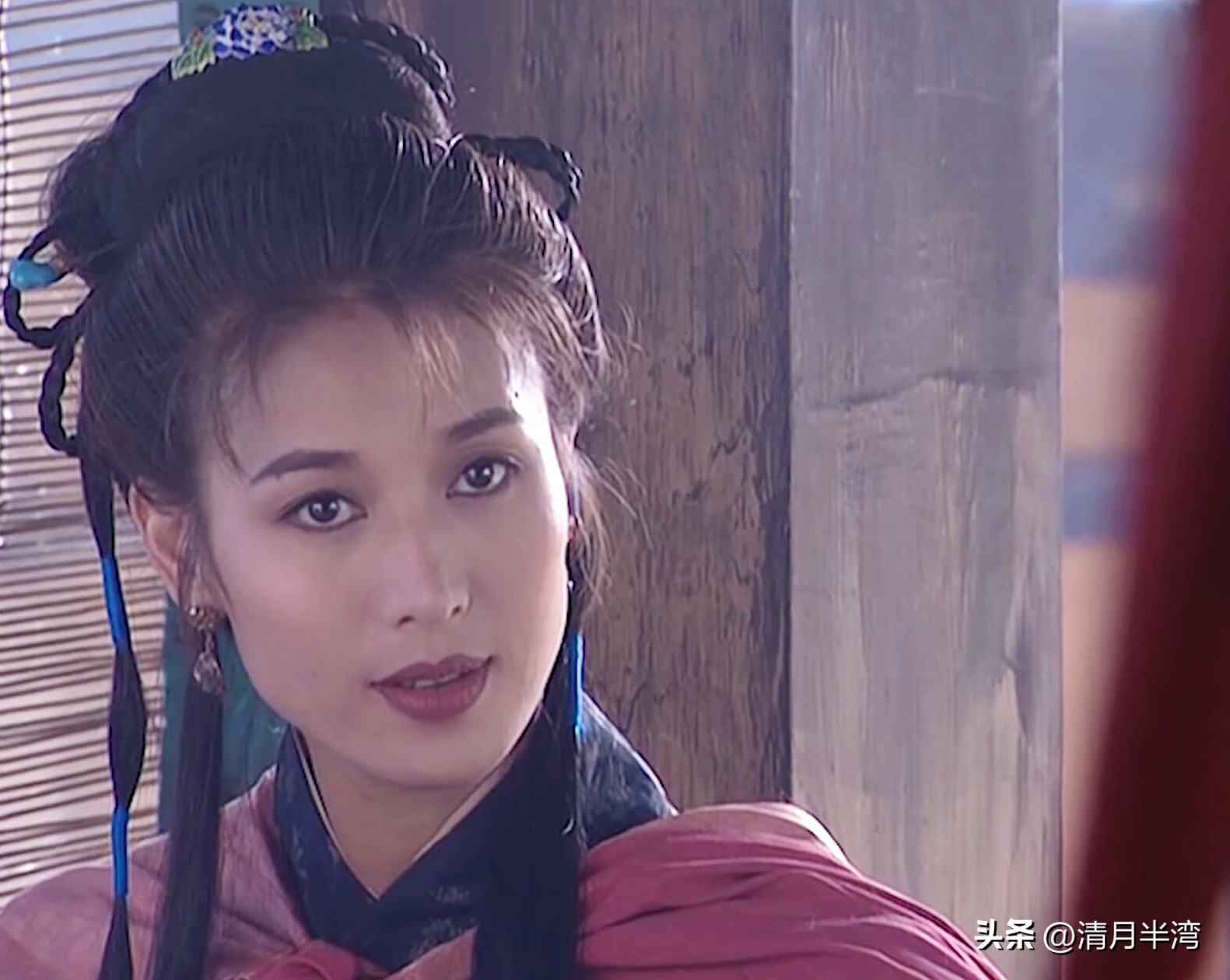 女将军别硬演，把这12位放一起看，矫揉造作与英姿飒爽，差距真大