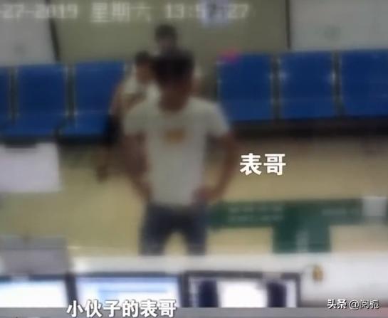 小伙子受伤却不愿去医院后续,小伙因车祸致残