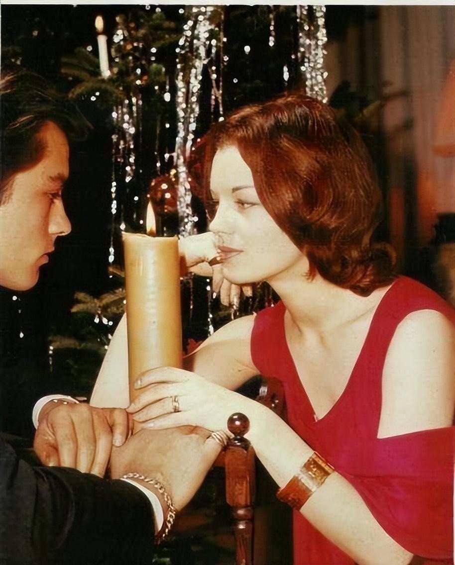 阿兰德龙颜值巅峰佐罗,阿兰德龙佐罗年轻照片