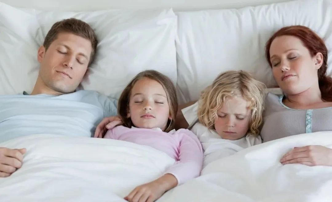 如何培养孩子早睡觉的习惯,一招教你解决孩子睡觉时间