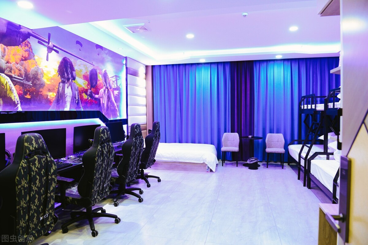 是住单间好还是上网吧,住宿是旅馆好还是电竞酒店好