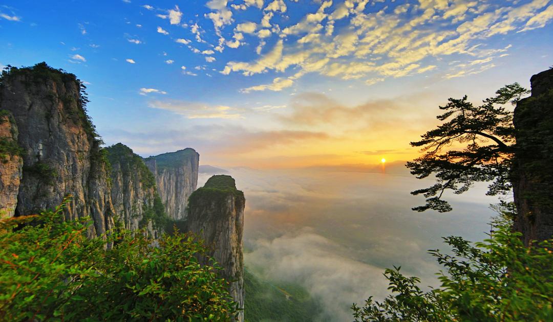 西安到恩施自驾沿途哪些旅游景点,恩施哪个景点不用爬山的路线好走