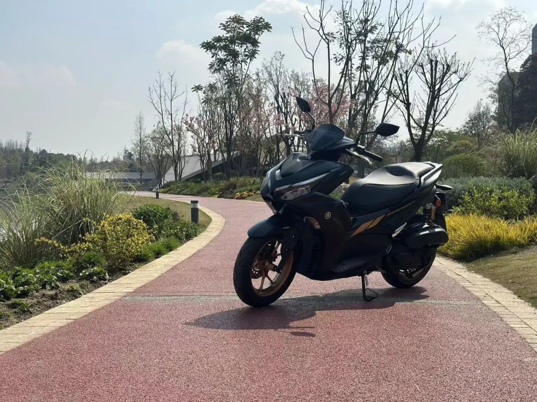 雅马哈aerosportsx换侧包围,雅马哈aerosports试驾