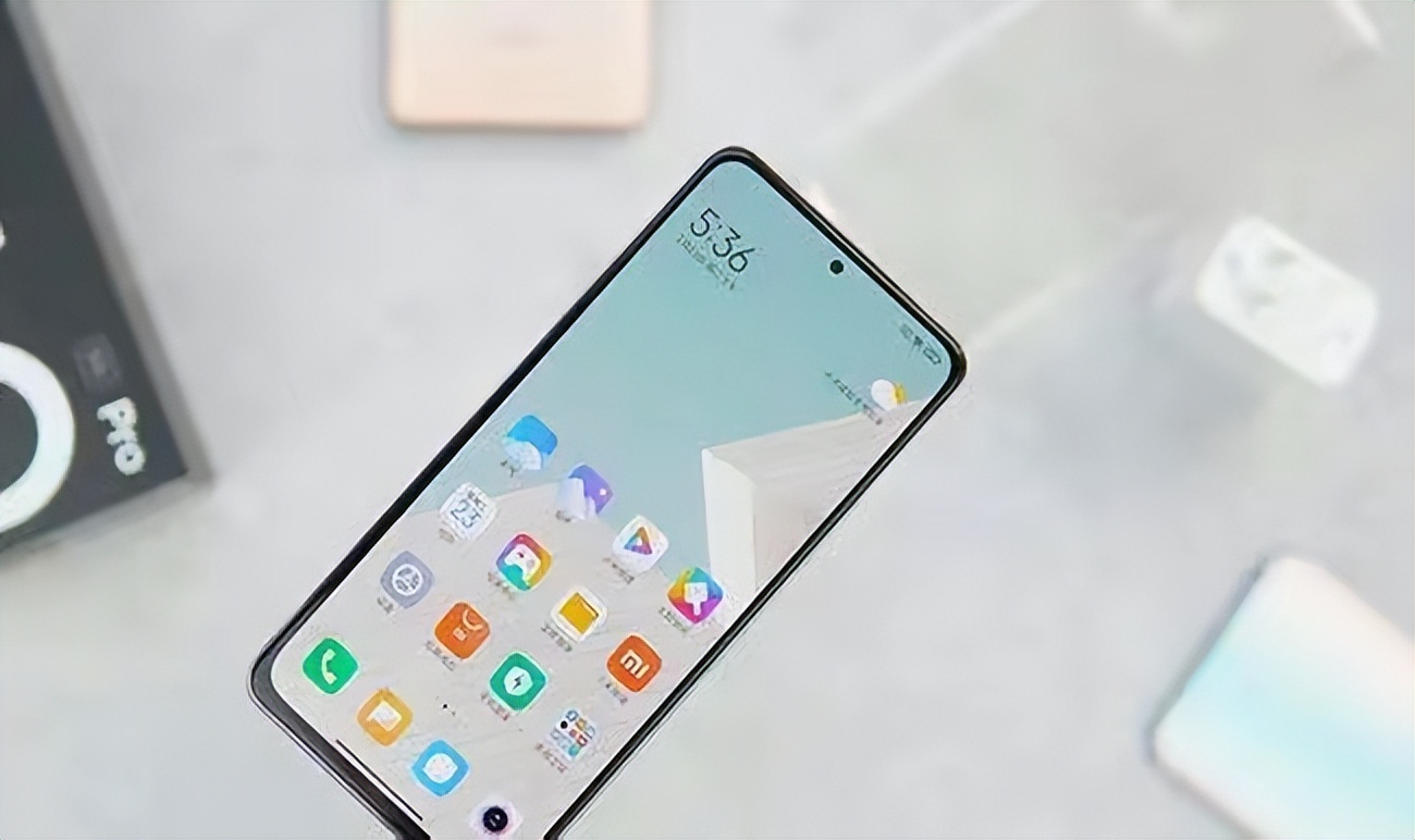 目前性价比最高的前三款手机之一,目前最值得入手的一部手机