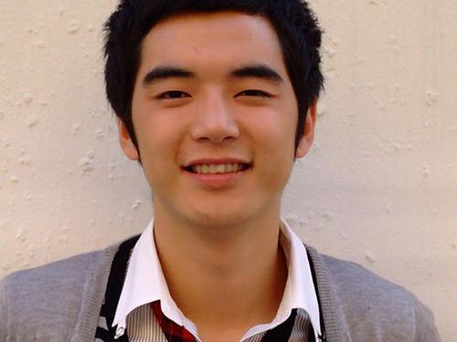 金世佳是不是演了爱情公寓陆展博,爱情公寓陆展博金世佳花絮