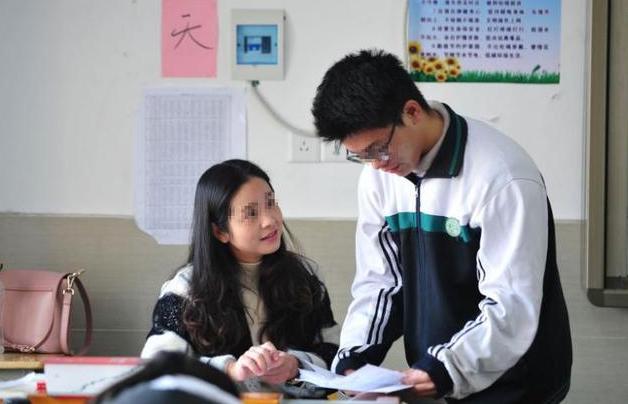 新教师法按教龄晋升教师职称,新教师法修订2021教师职称解读