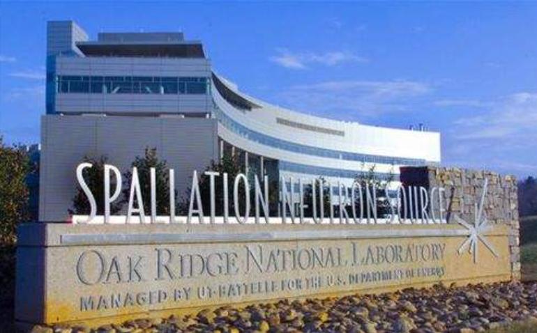 台湾“白马王子”：一生4段婚姻，女友上百位，败光百亿凄惨离世